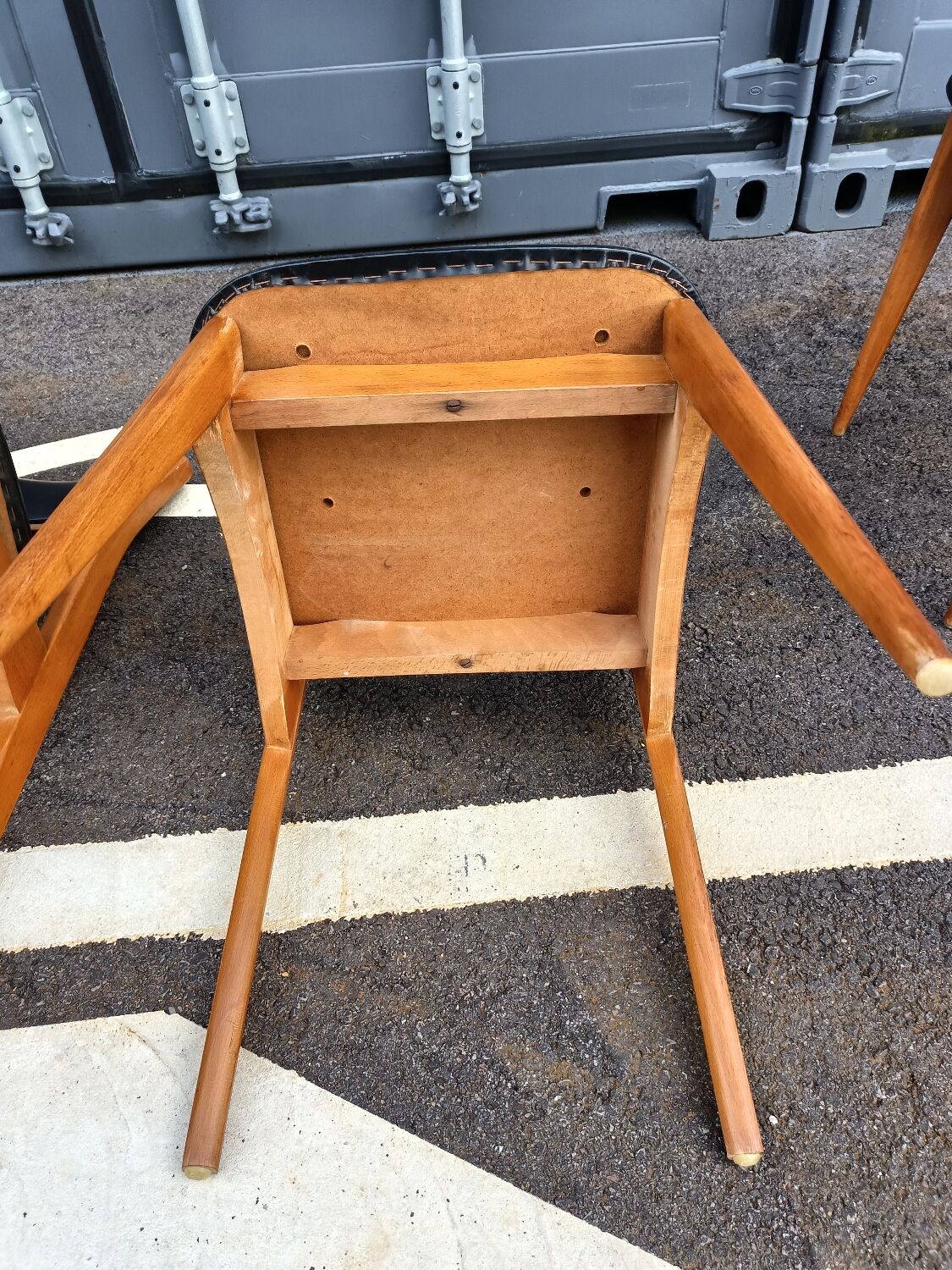 Series of 4 vintage scandinavian chairs with compass feet
