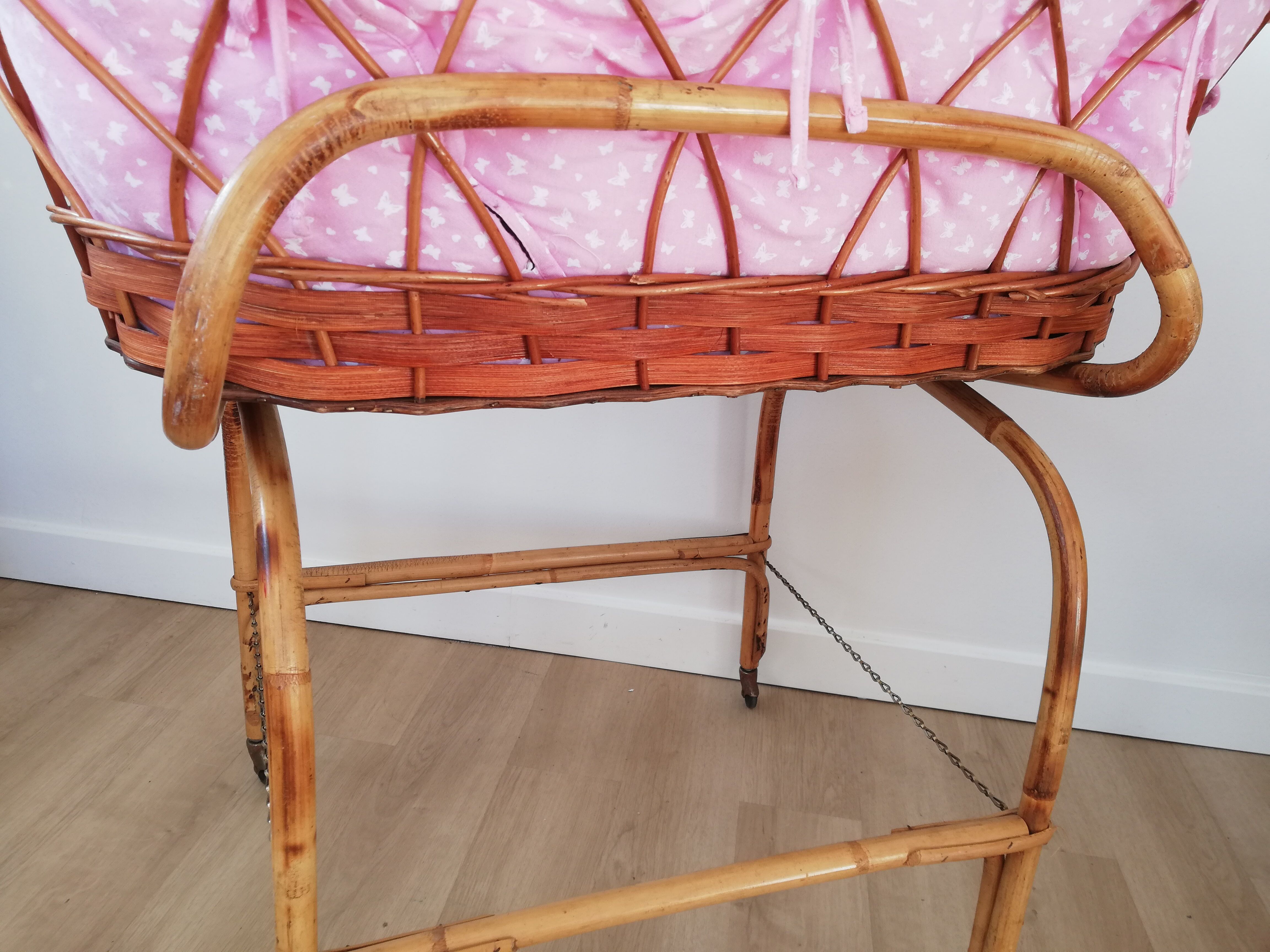 Couffin in rattan 60s