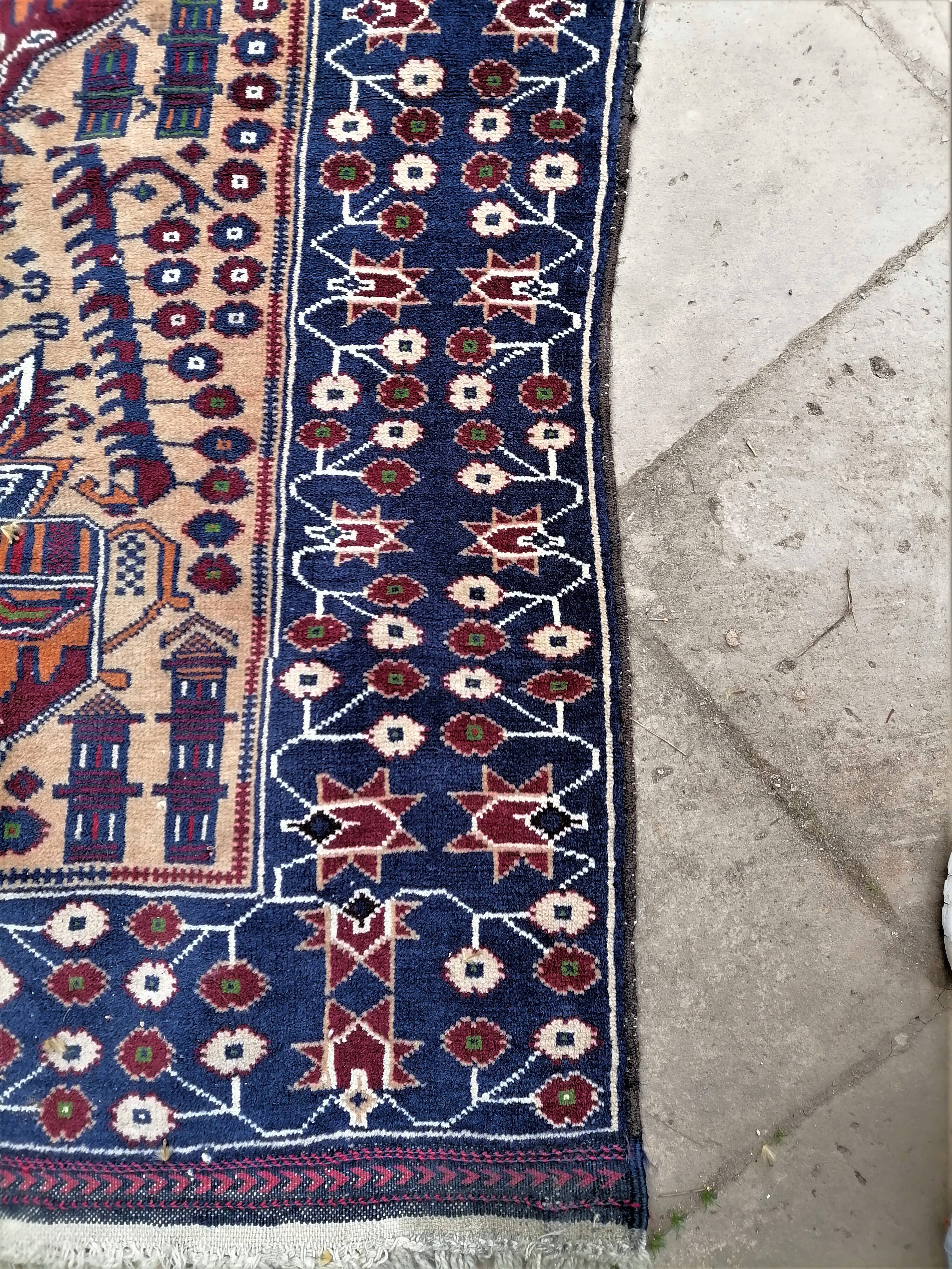 Ancient oriental carpet early 20th century 140 x 89cm