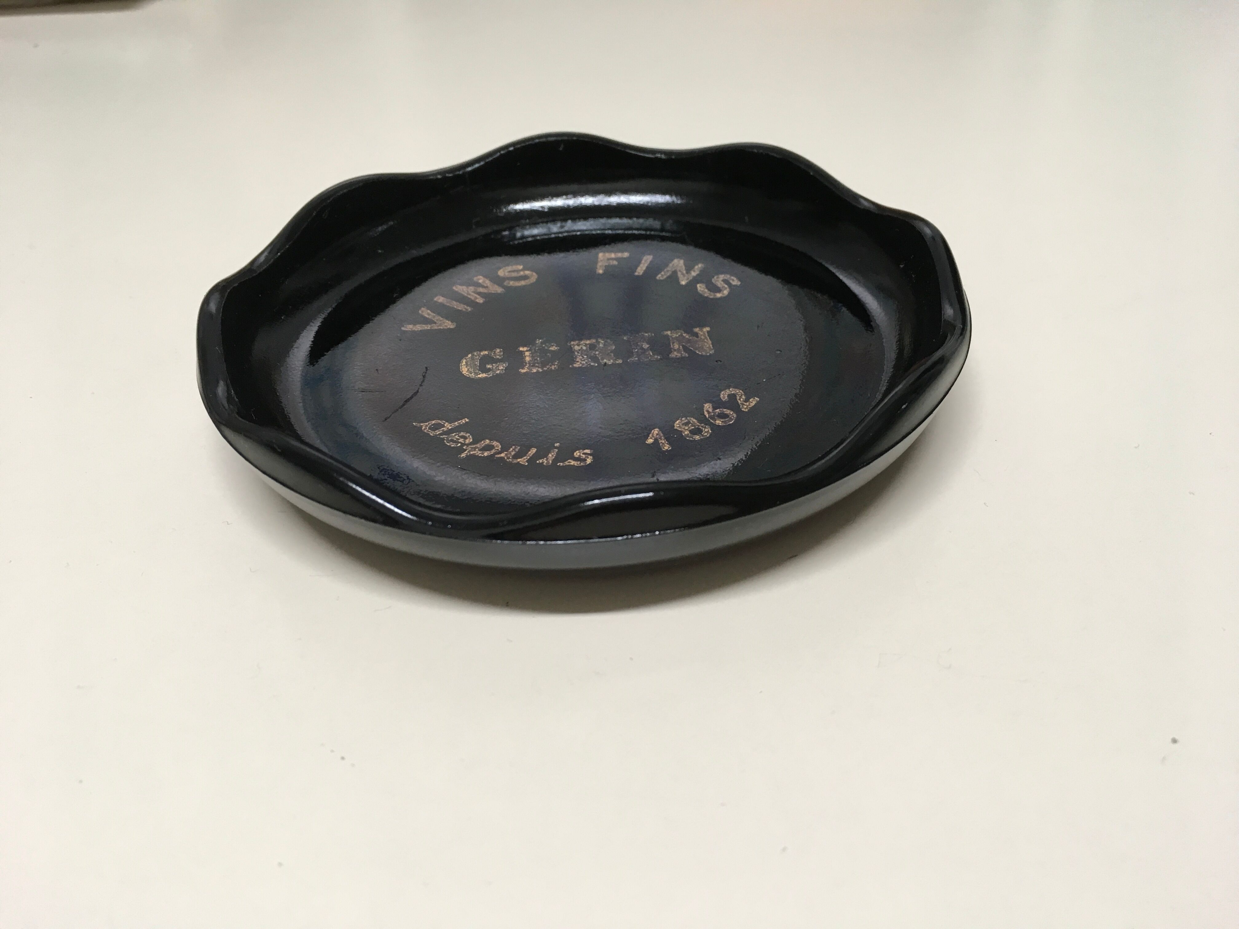 Ashtray style bistro