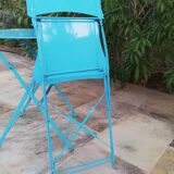 Garden pedestal with chair
