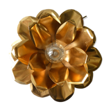 Golden metal flower wall lamp