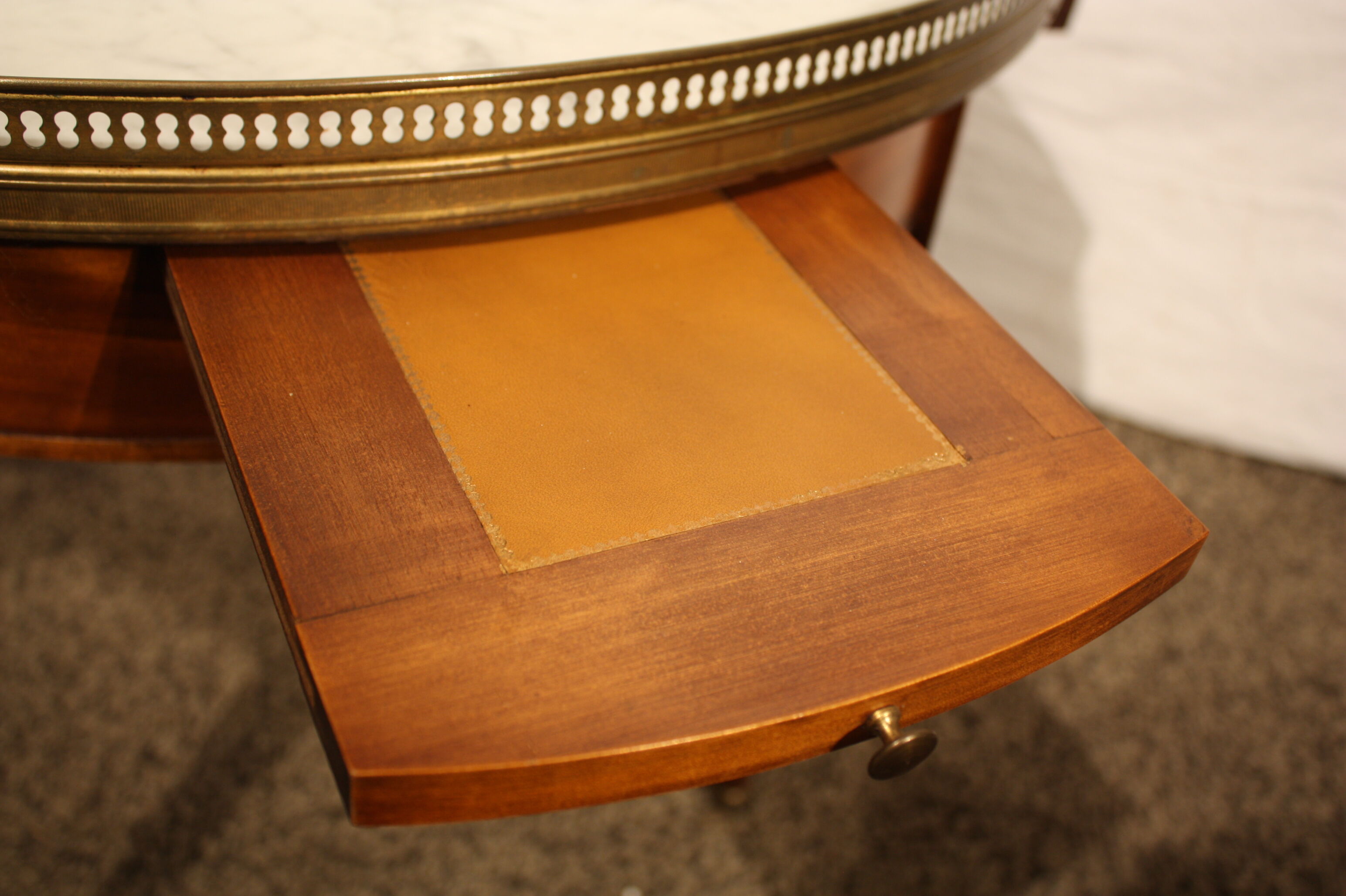 Table bouillotte Louis XVI 1950