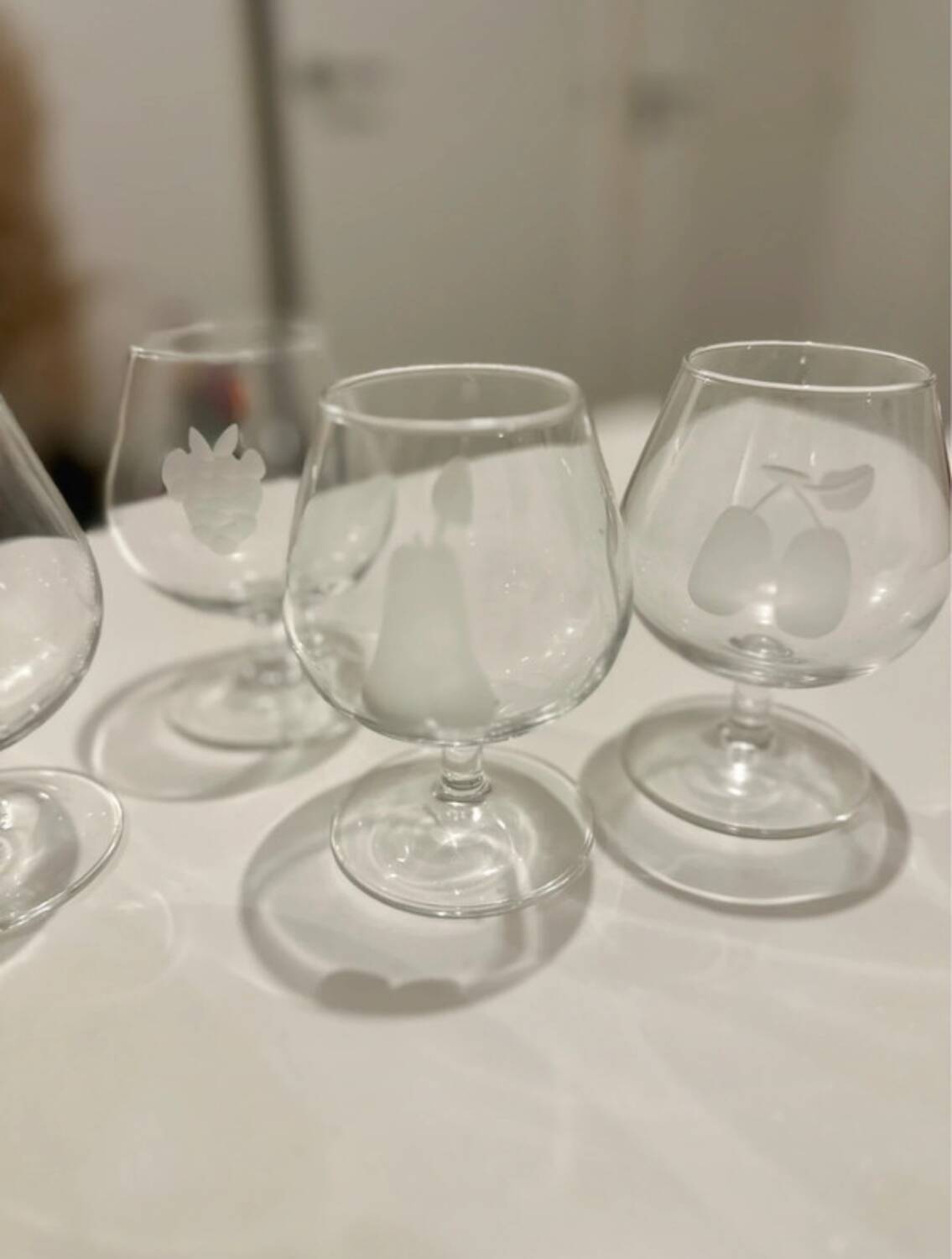 Set of 6 crystal cognac glasses - Baccarat - Fruit decoration - Perfect