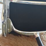 Fauteuil EA208 soft pad Charles et Ray Eames édition Herman Miller