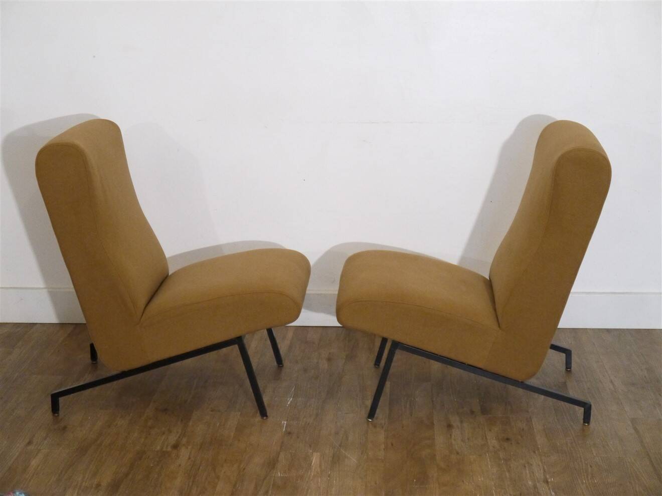 Paire de fauteuils Pierre guariche 1960