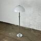 Lampadaire vintage avec abat-jour champignon blanc