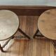 Paire de tabourets tripodes