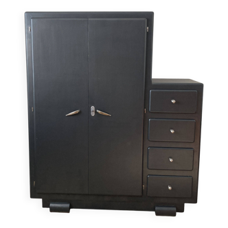 Asymmetrical wardrobe painted in black