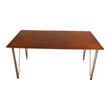 Model 3605 desk in teak for Fritz Hansen, 1960