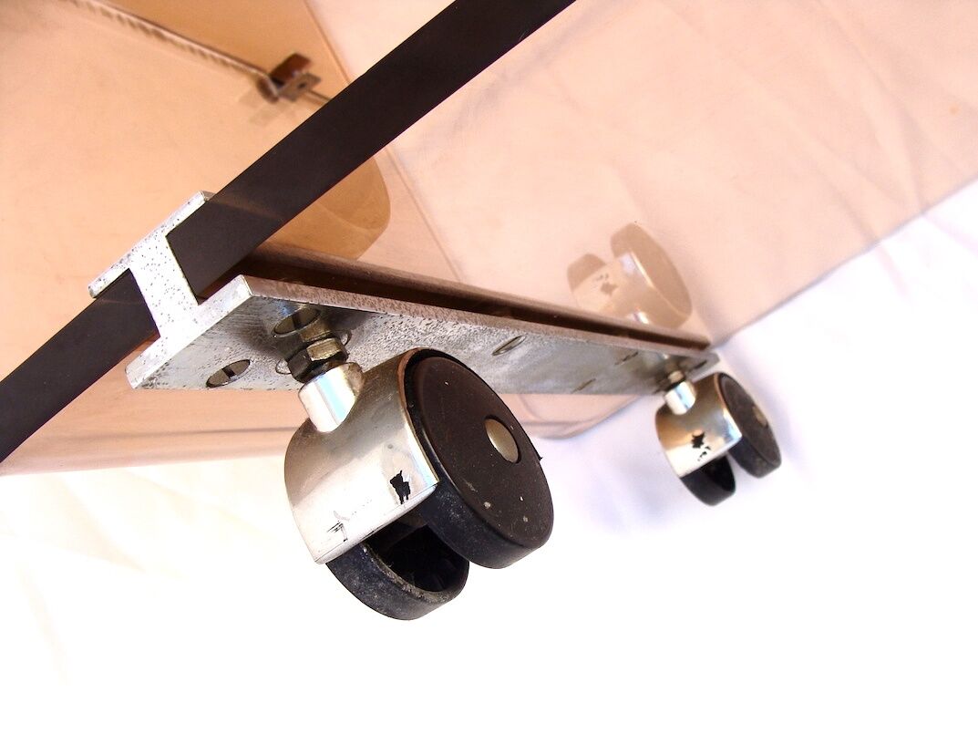 Plexiglas design rolling coffee table