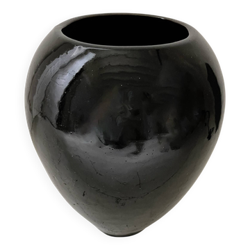 Vase en gès noir lourd