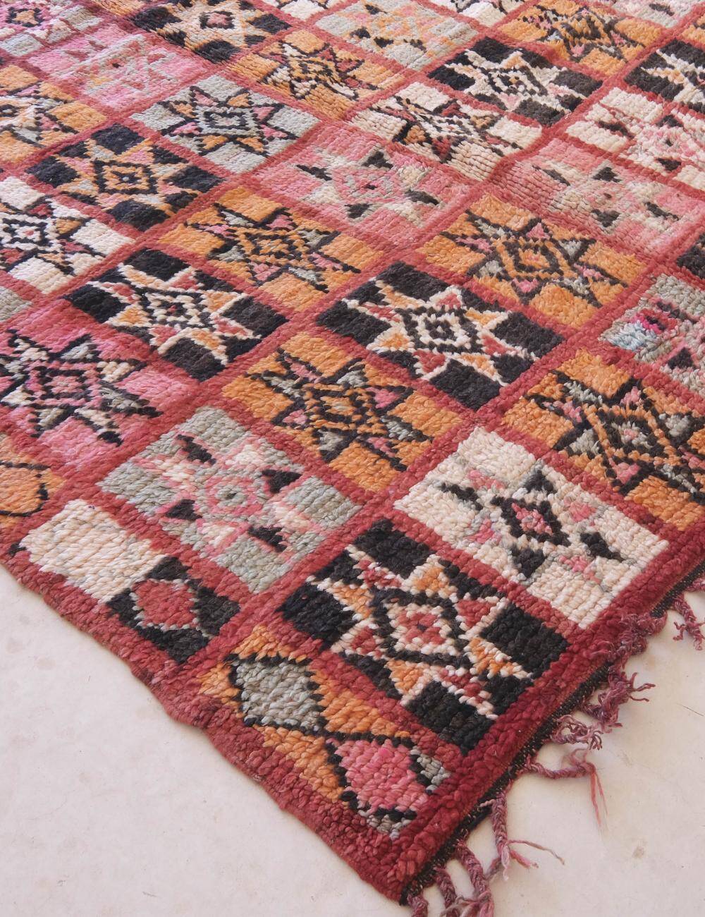 Vintage Berber rug - 380 x 179 cm