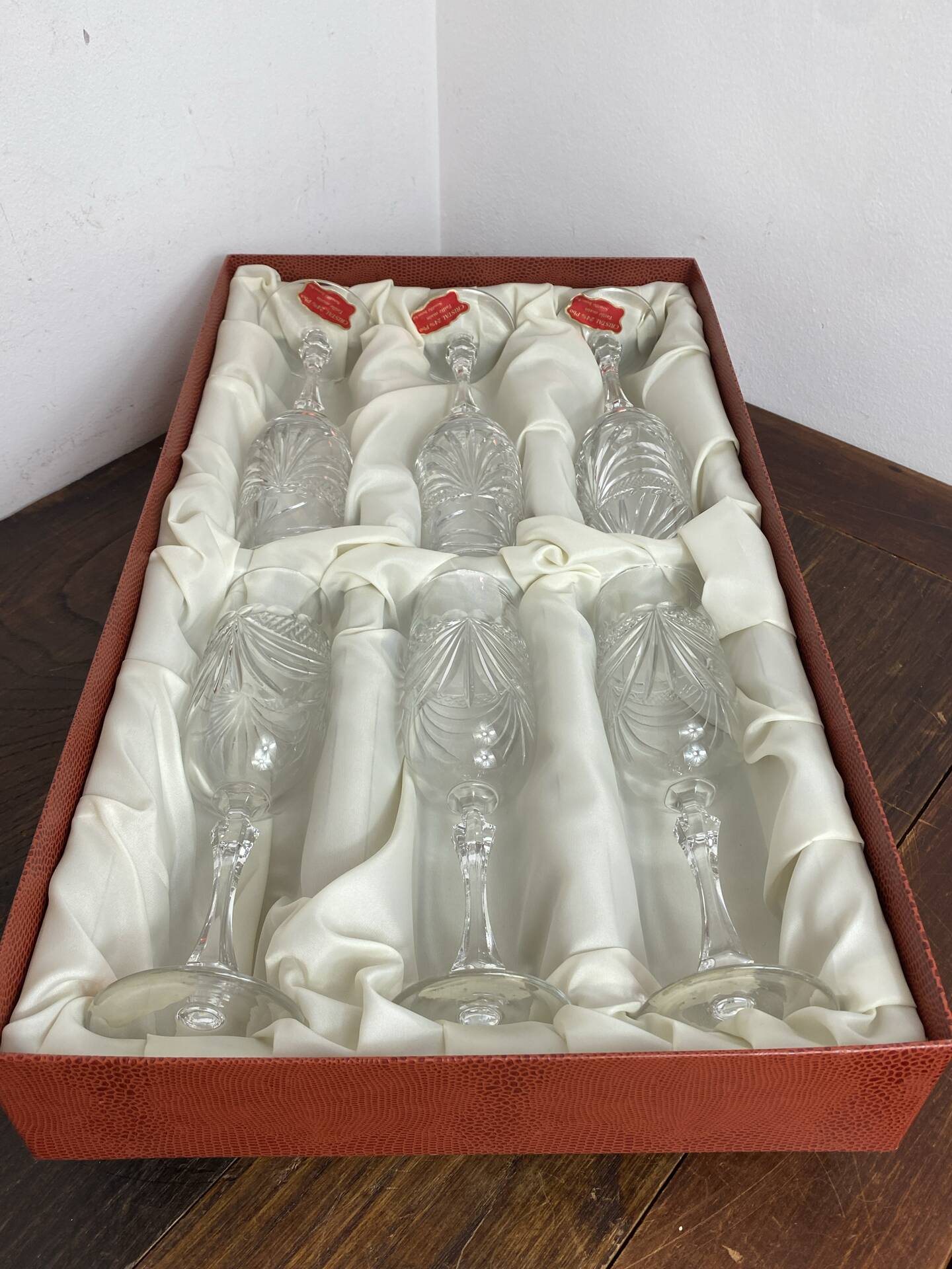 Champagne flutes, cut crystal from Lorraine, with original box.