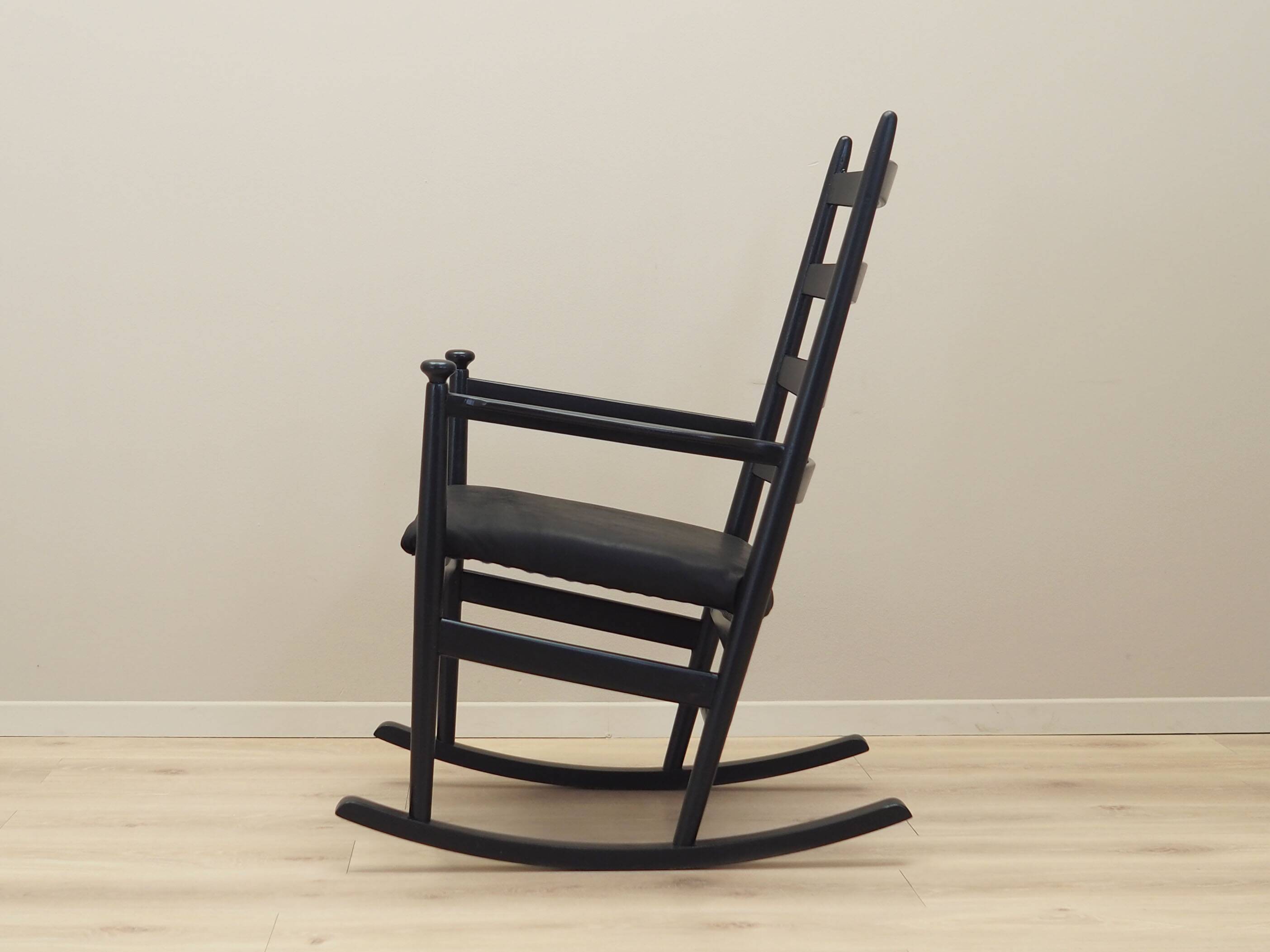Fauteuil à bascule en hêtre, design danois, années 1970, production : Danemark