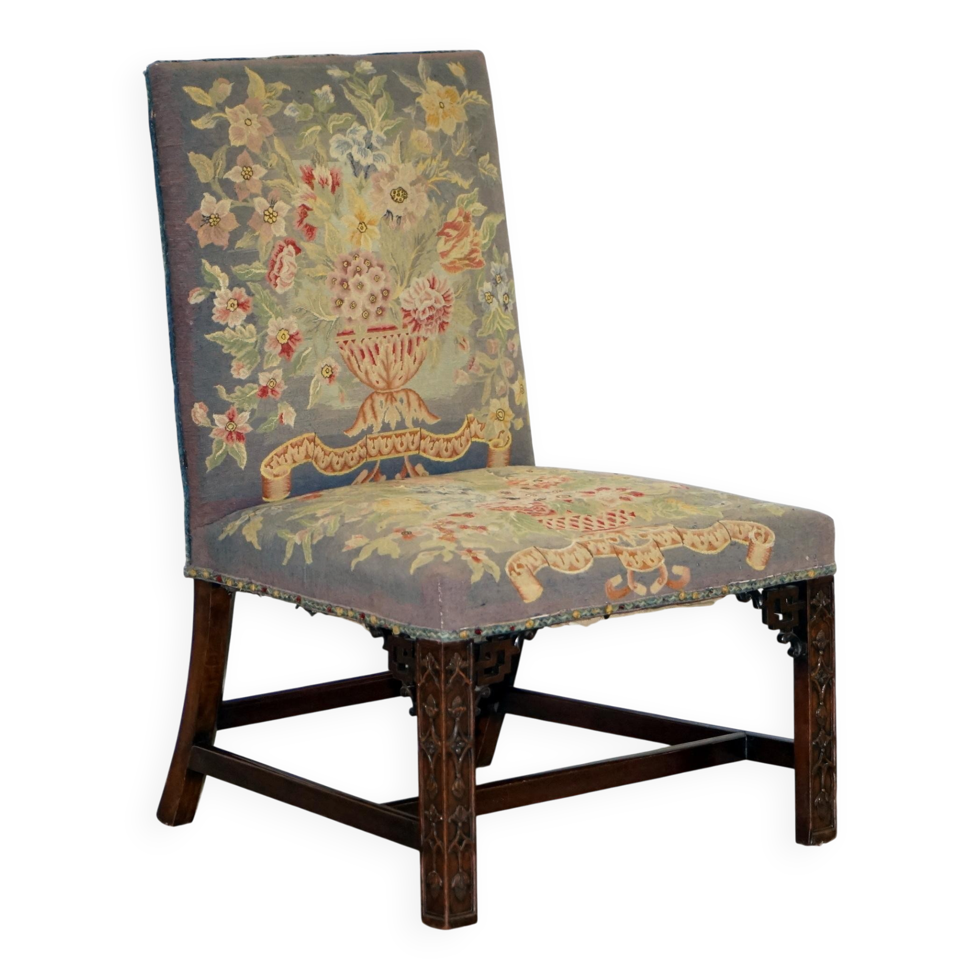 Pair of Thomas Chippendale chairs from the 1760s, embroidered and carved.