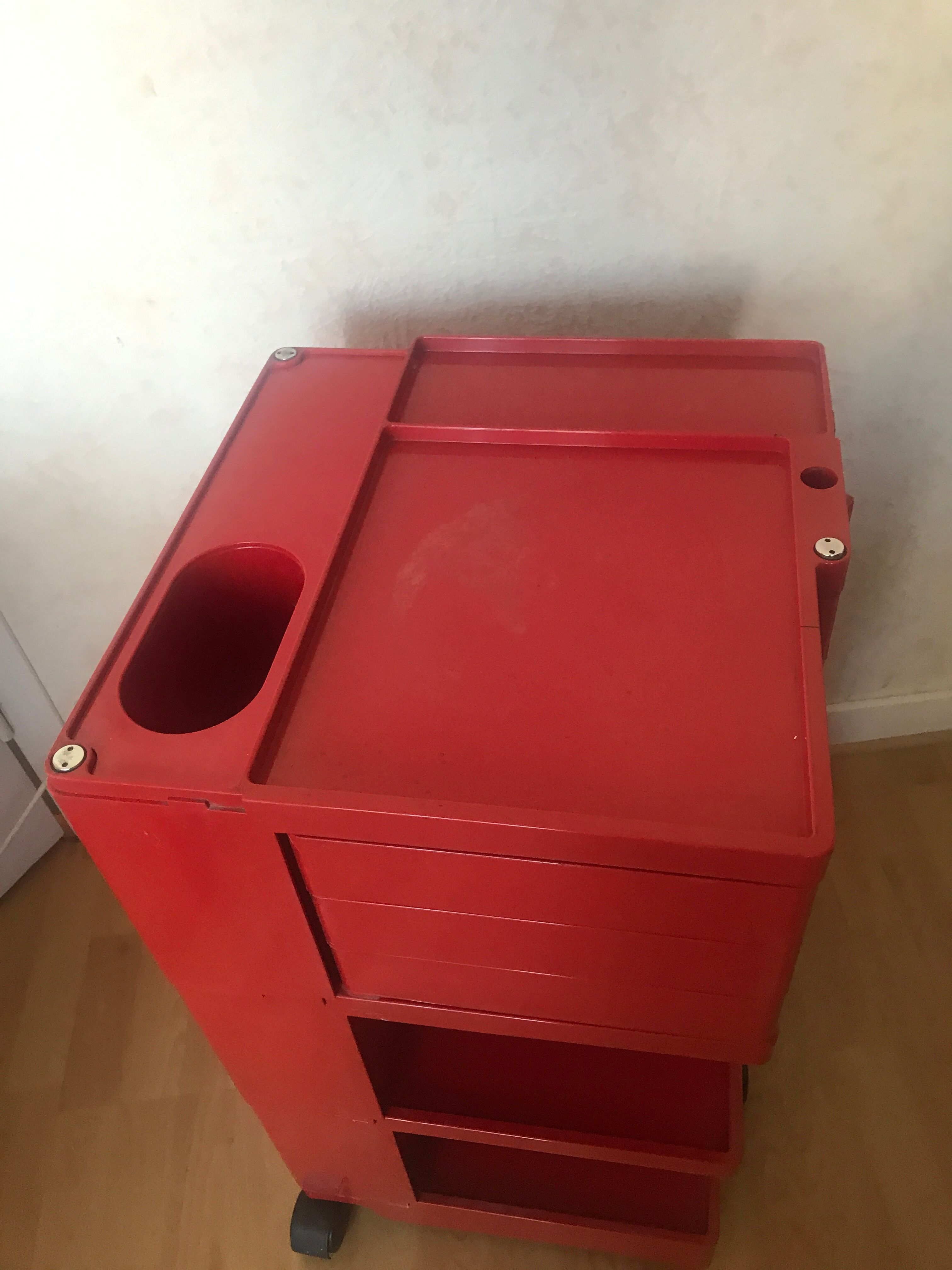 Red Bobby trolley by Joe Colombo