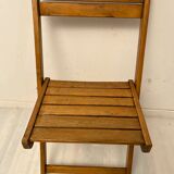 4 foldable chairs in vintage wood