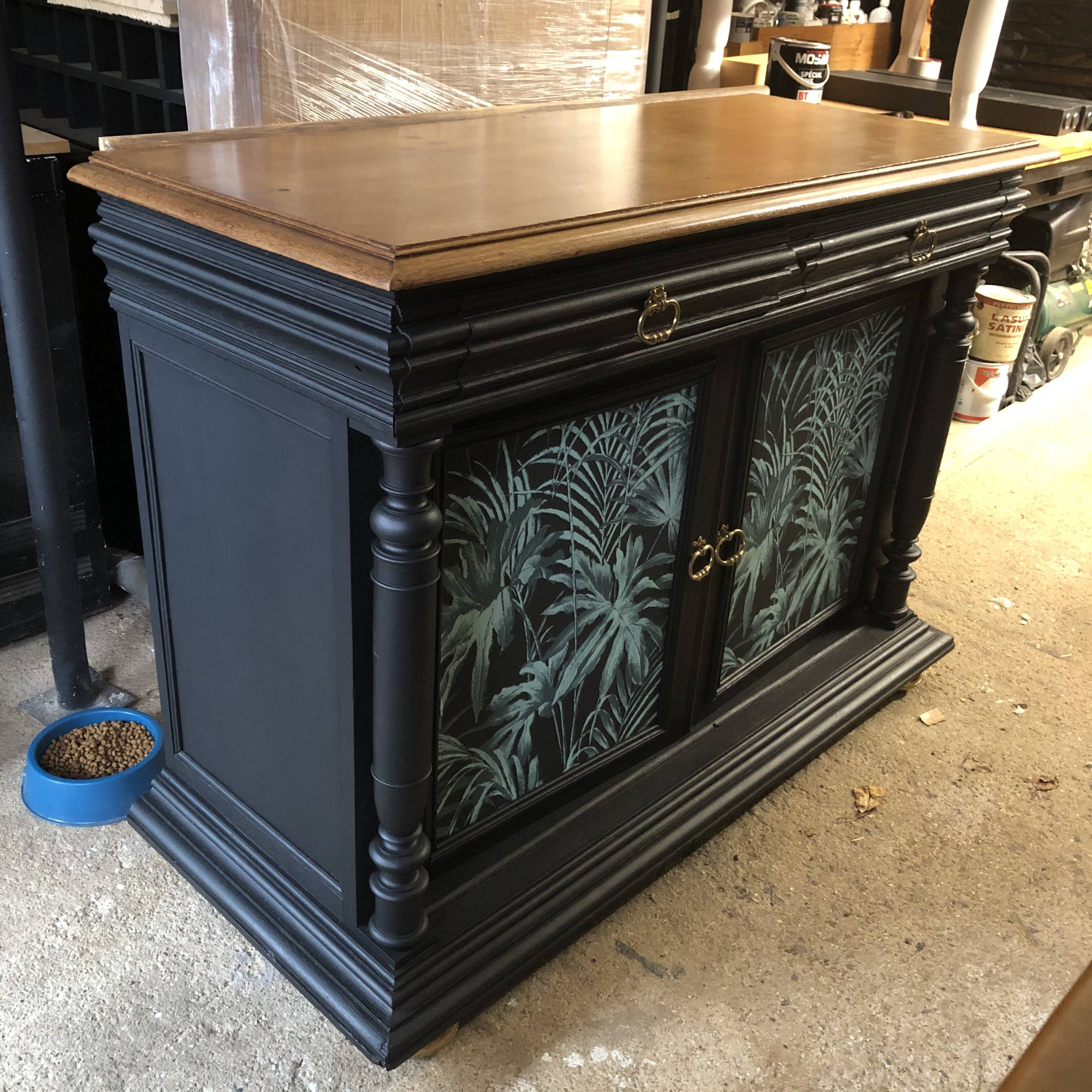 “Tropical” buffet