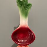 Aperitif ramequin in the shape of radishes