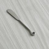 Metal snail butter knife