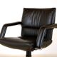 Fauteuil cuir "Figura" de Mario bellini pour Vitra