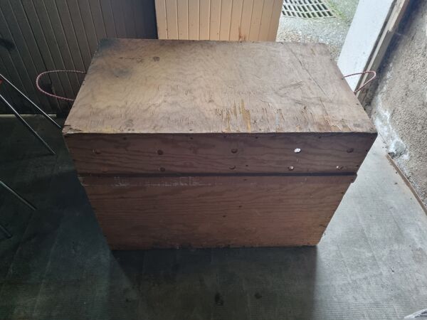 Caisse en bois transport aérien vintage