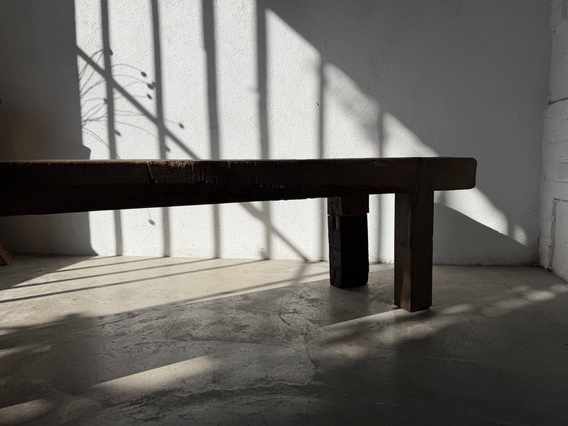 Brutalist Oak Bench – Unique Piece, 20th Century Folk Art