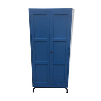 Armoire parisienne