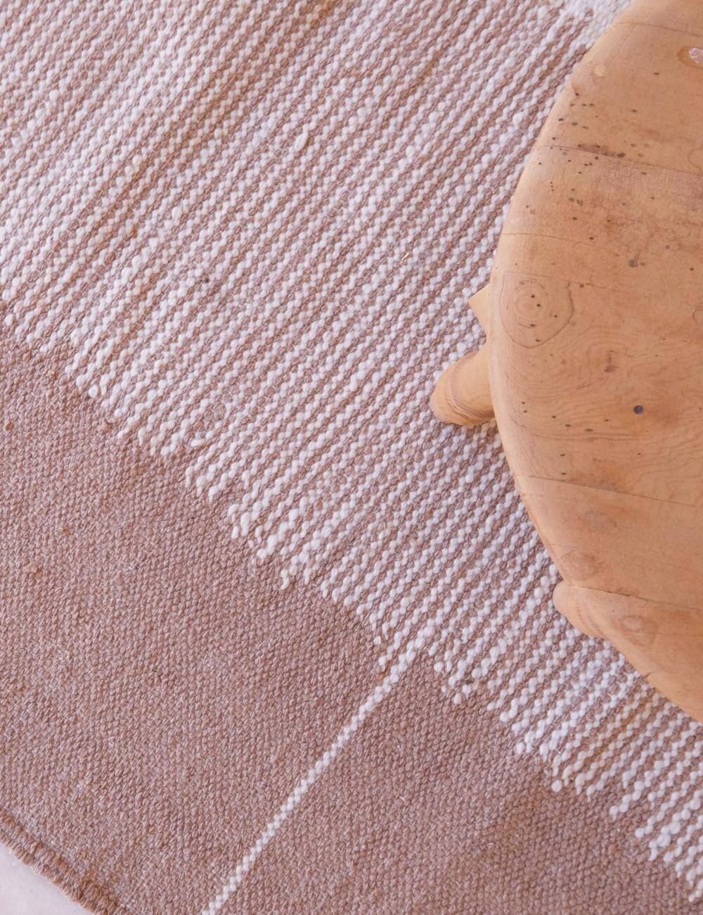 Beige Kilim Rug - 255 x 105 cm