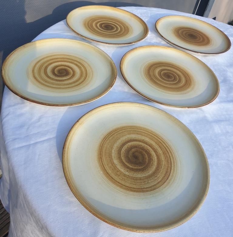 Set 5 plates longchamp 1970 spiral pattern diam24