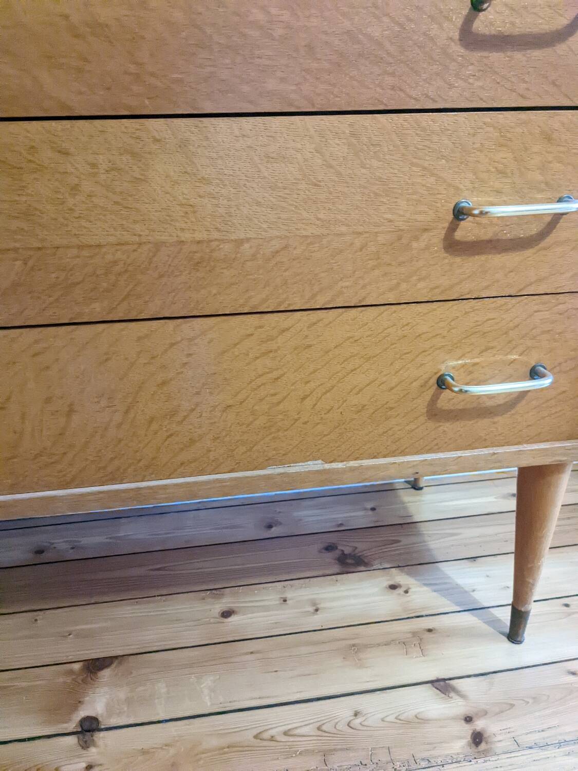 Vintage chest of drawers with spindle legs