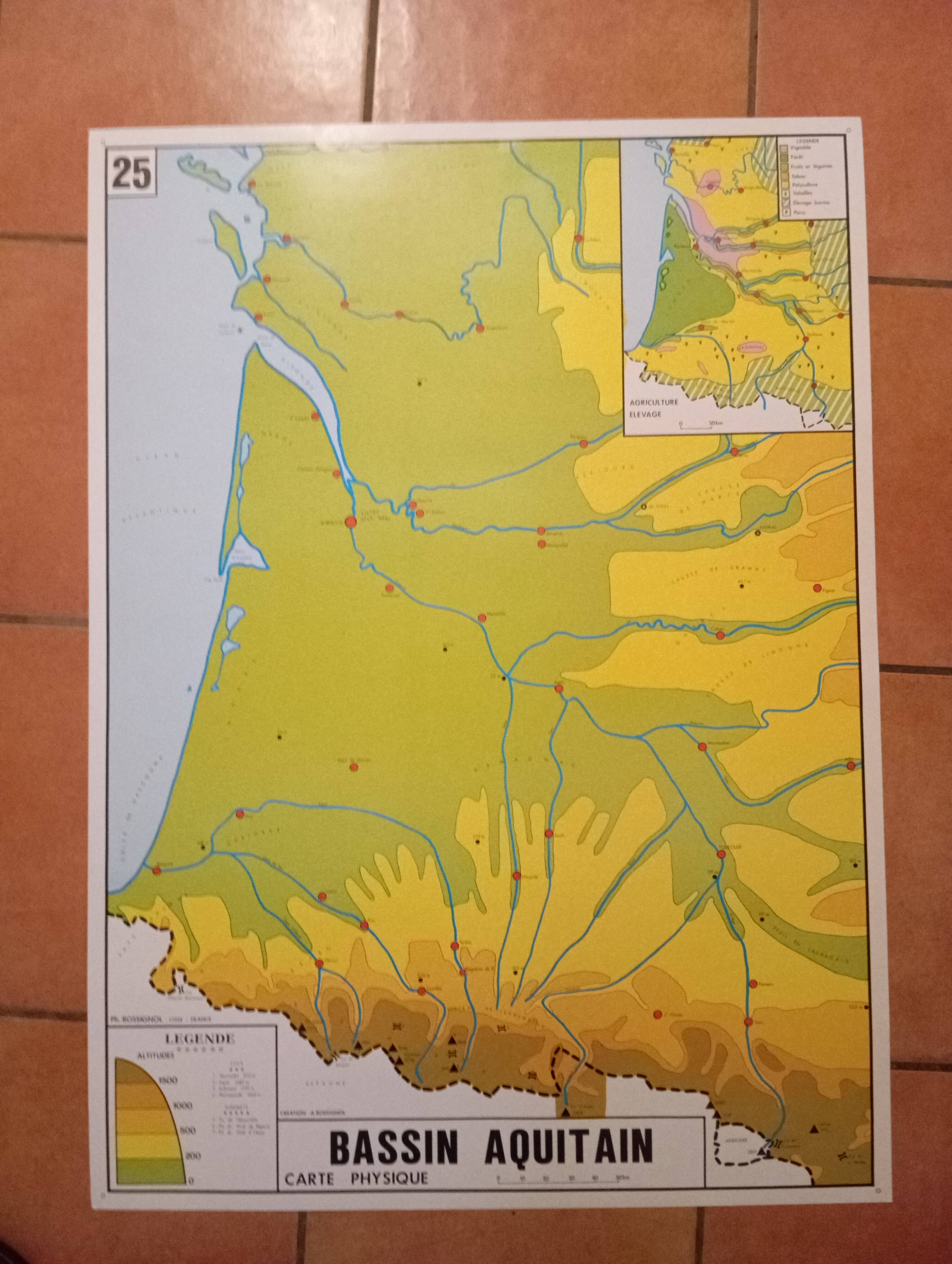 School map: aquitain basin n°25 / massif central n°26