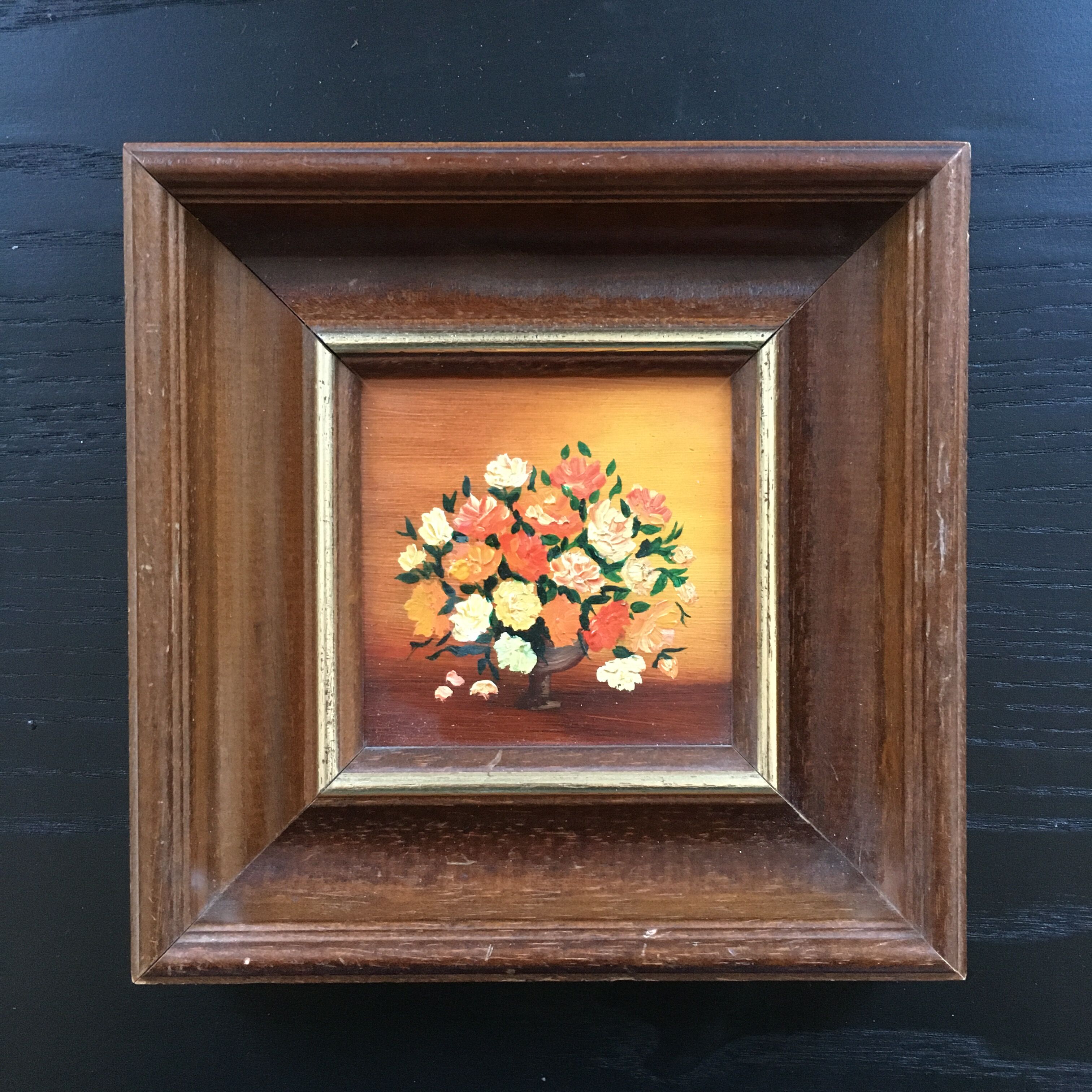 Miniature orange bouquet table