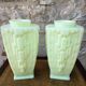 Paire de vases Art Déco en opaline uranifère vers 1930