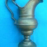Cruche  en laiton