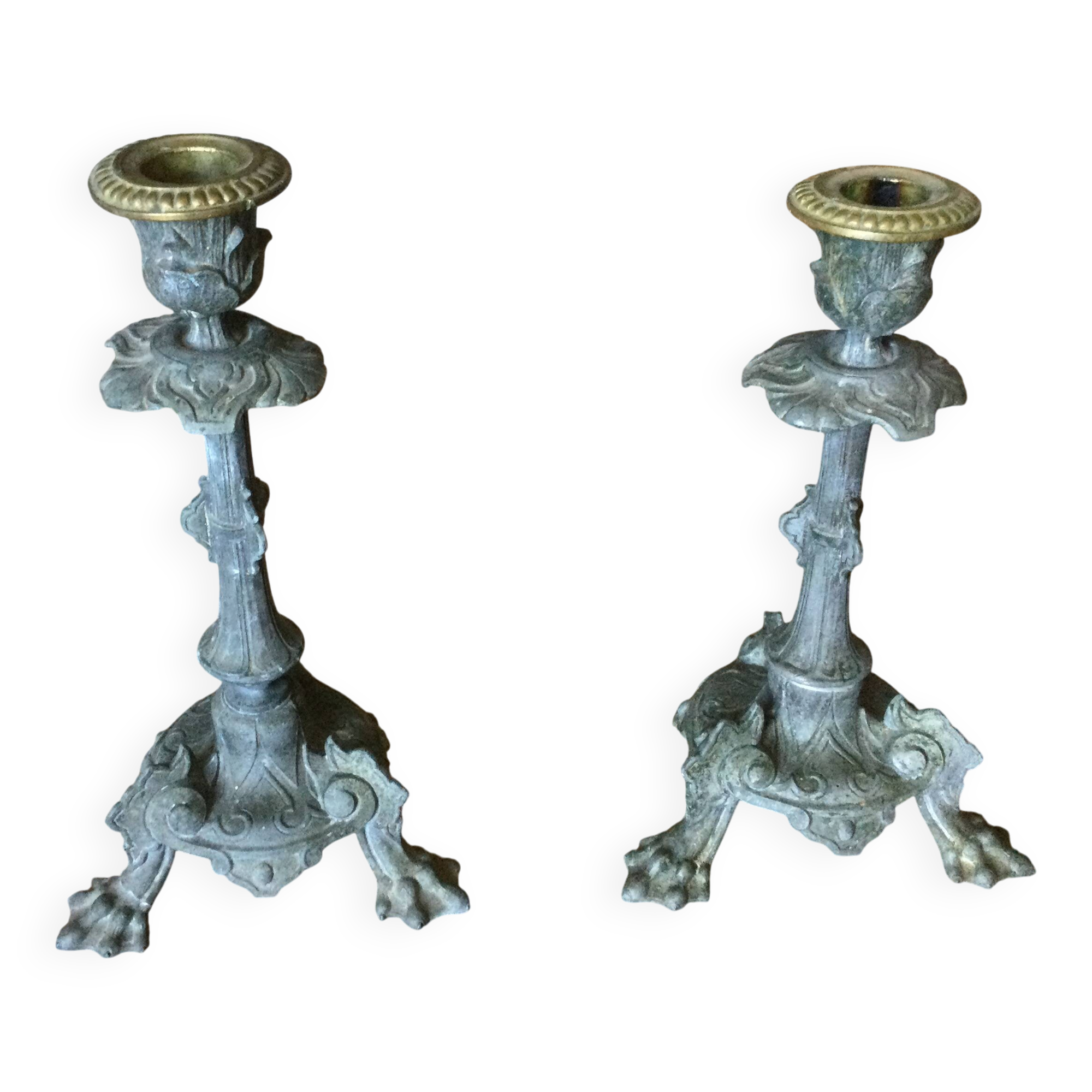 Set of 2 antique candlesticks in spelter.