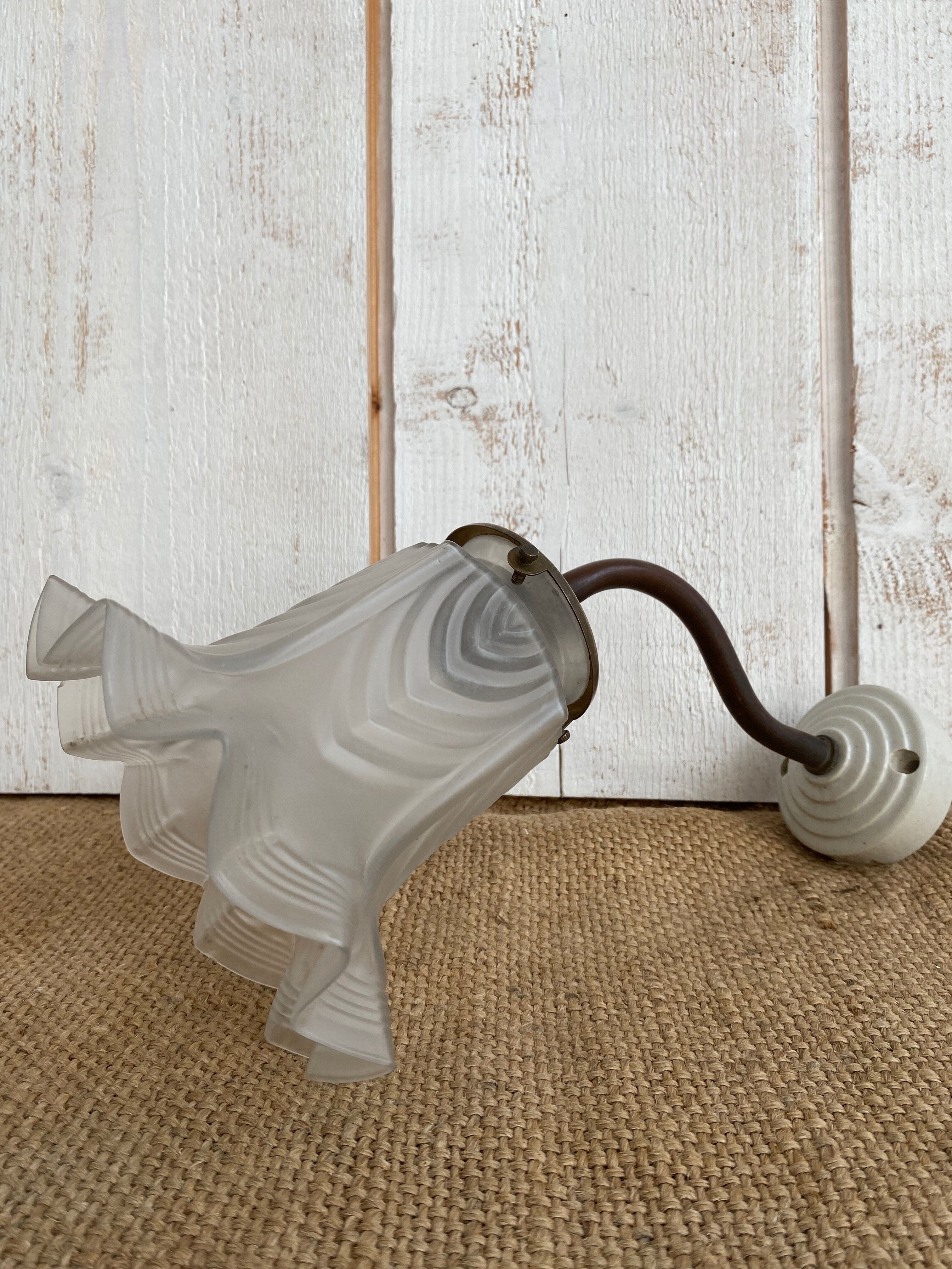 Art Deco tulip sconce