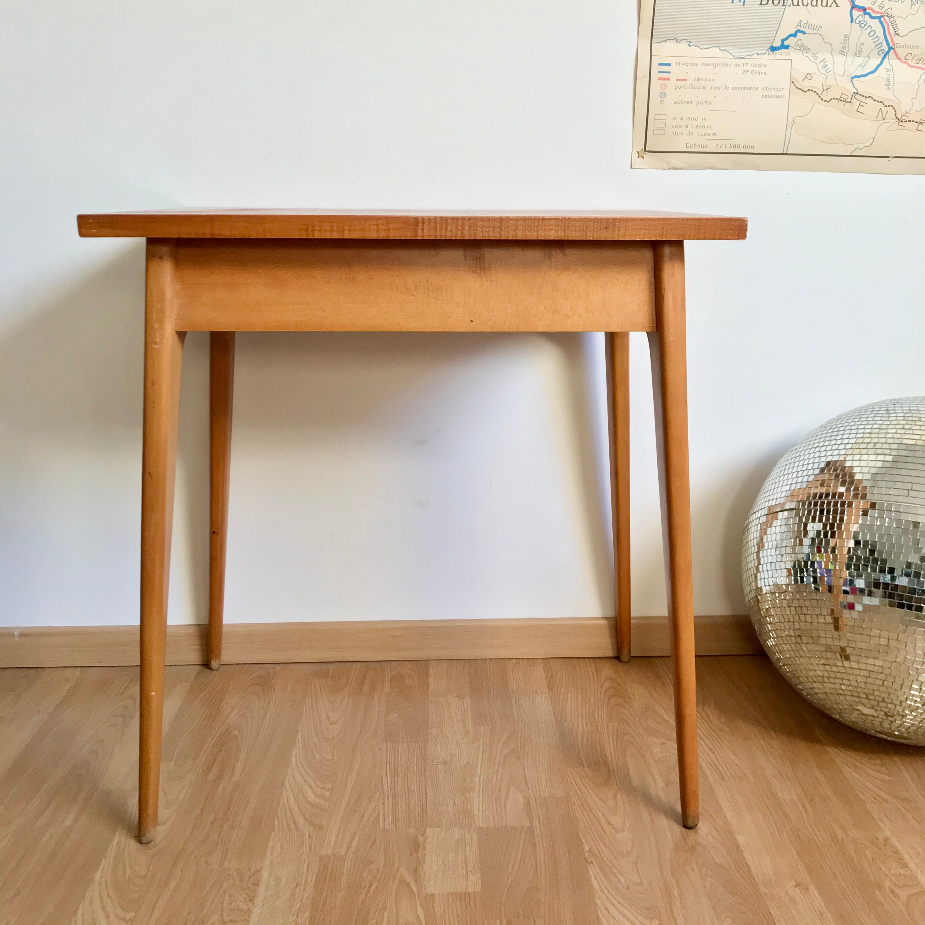Stella desk table