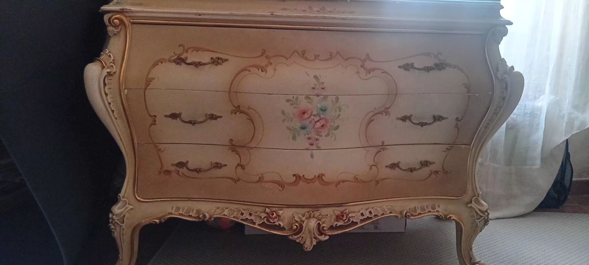Baroque commode Silik