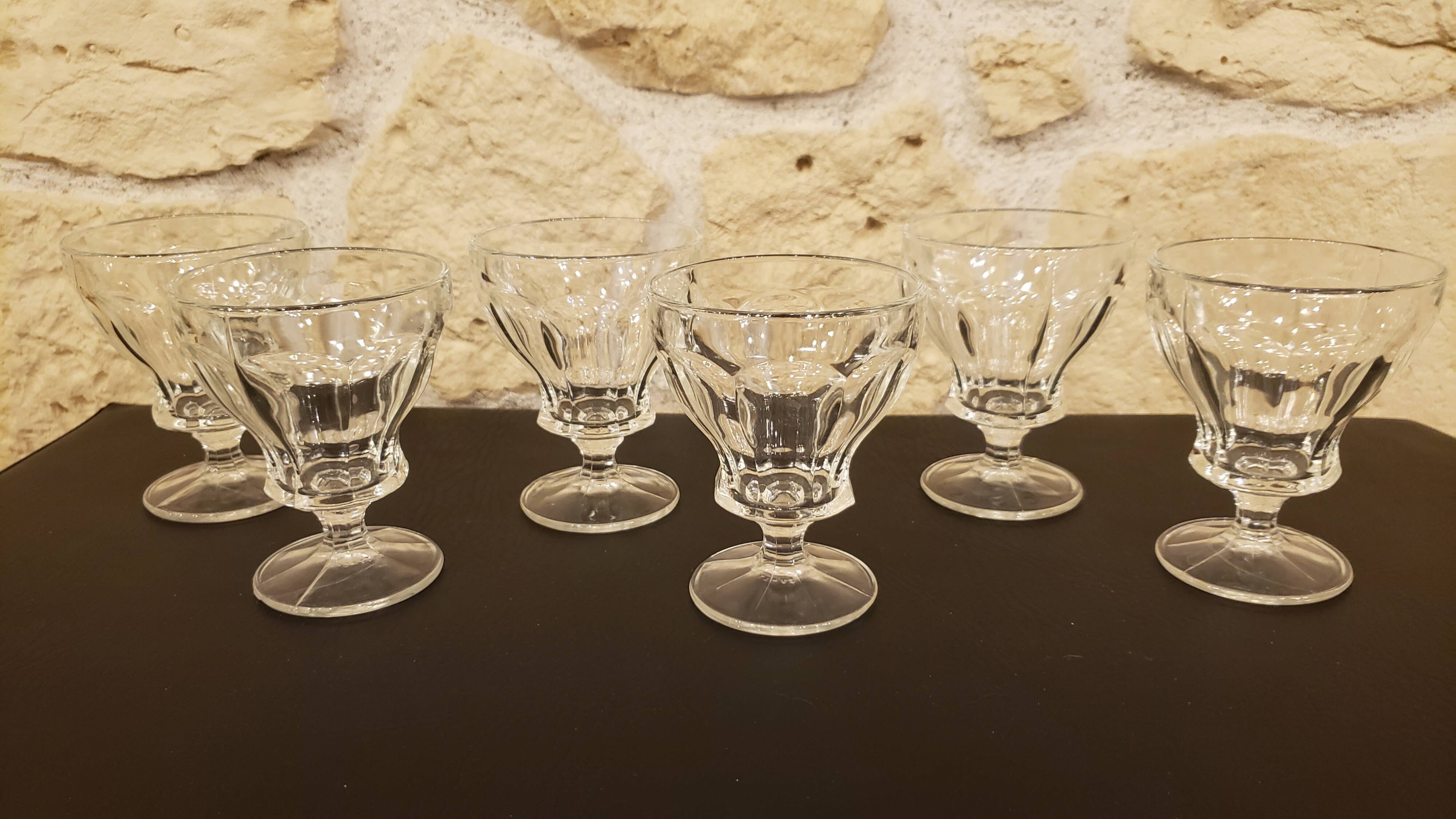 Set of 6 clear glass stemmed glasses