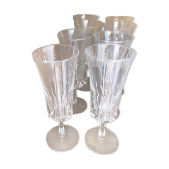 8 molded glass champagne flutes, 1970