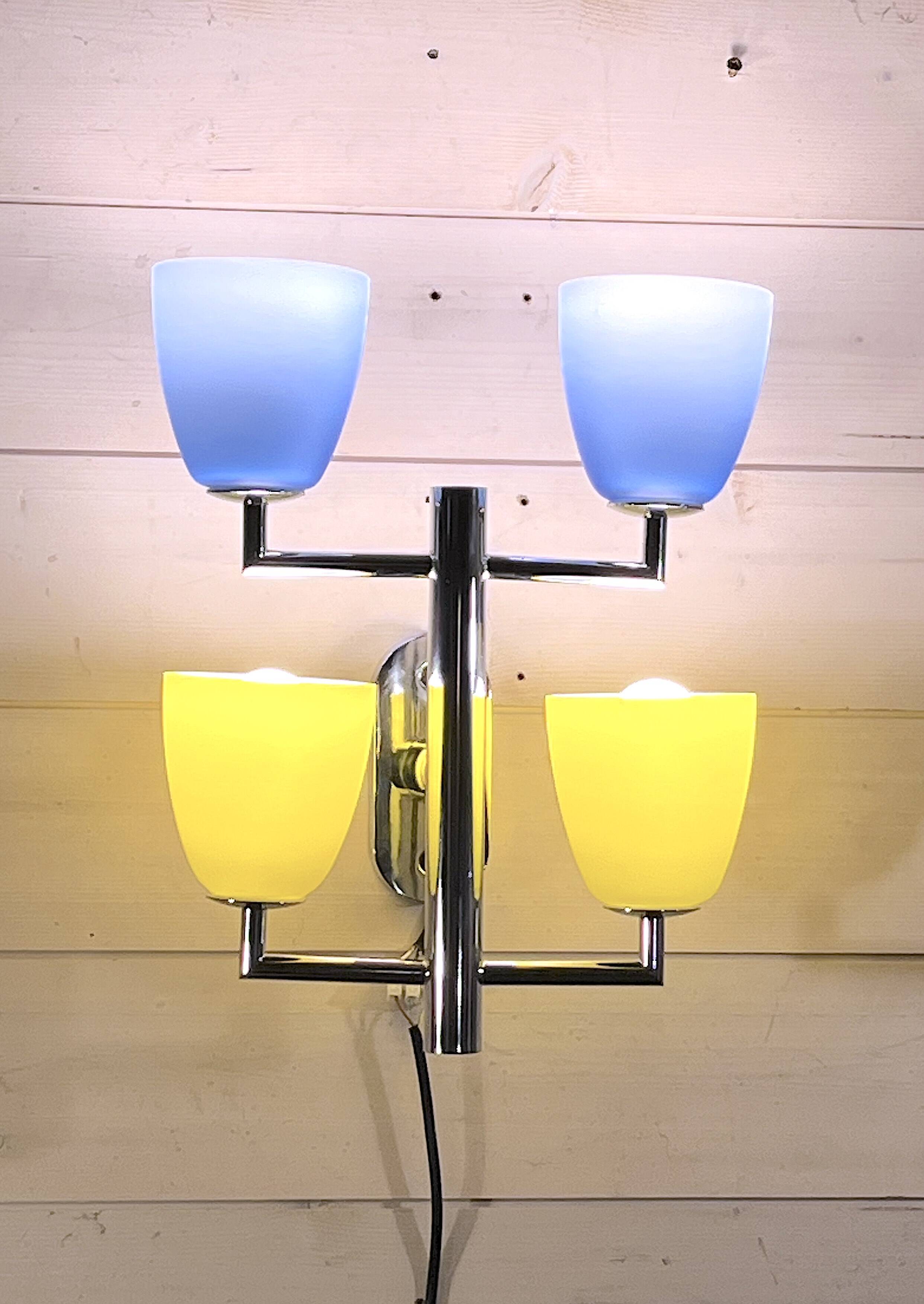 Fontana Arte, a 4-Light Wall Lamp, Murano Glass, Italy