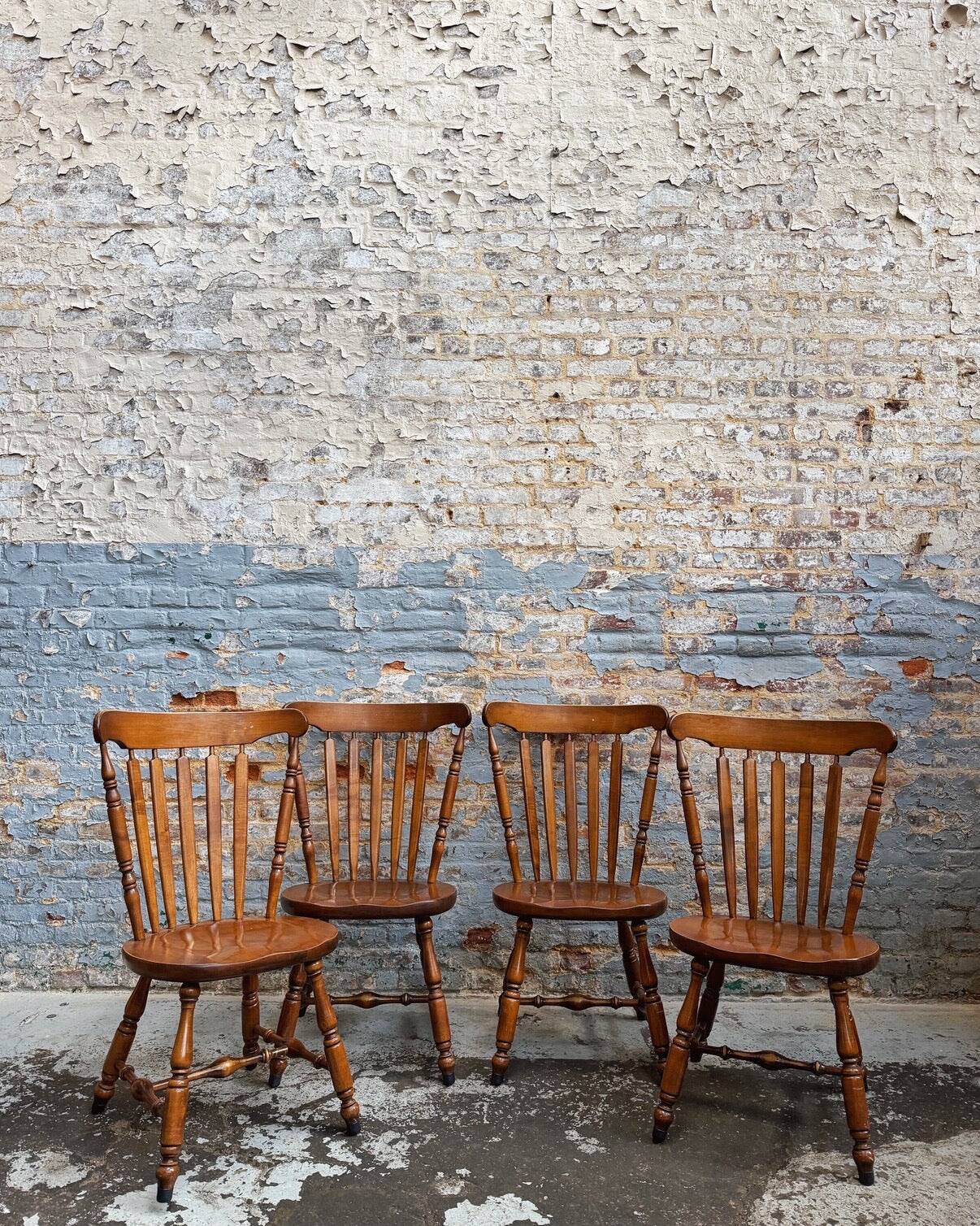 4 western chairs in beech wood