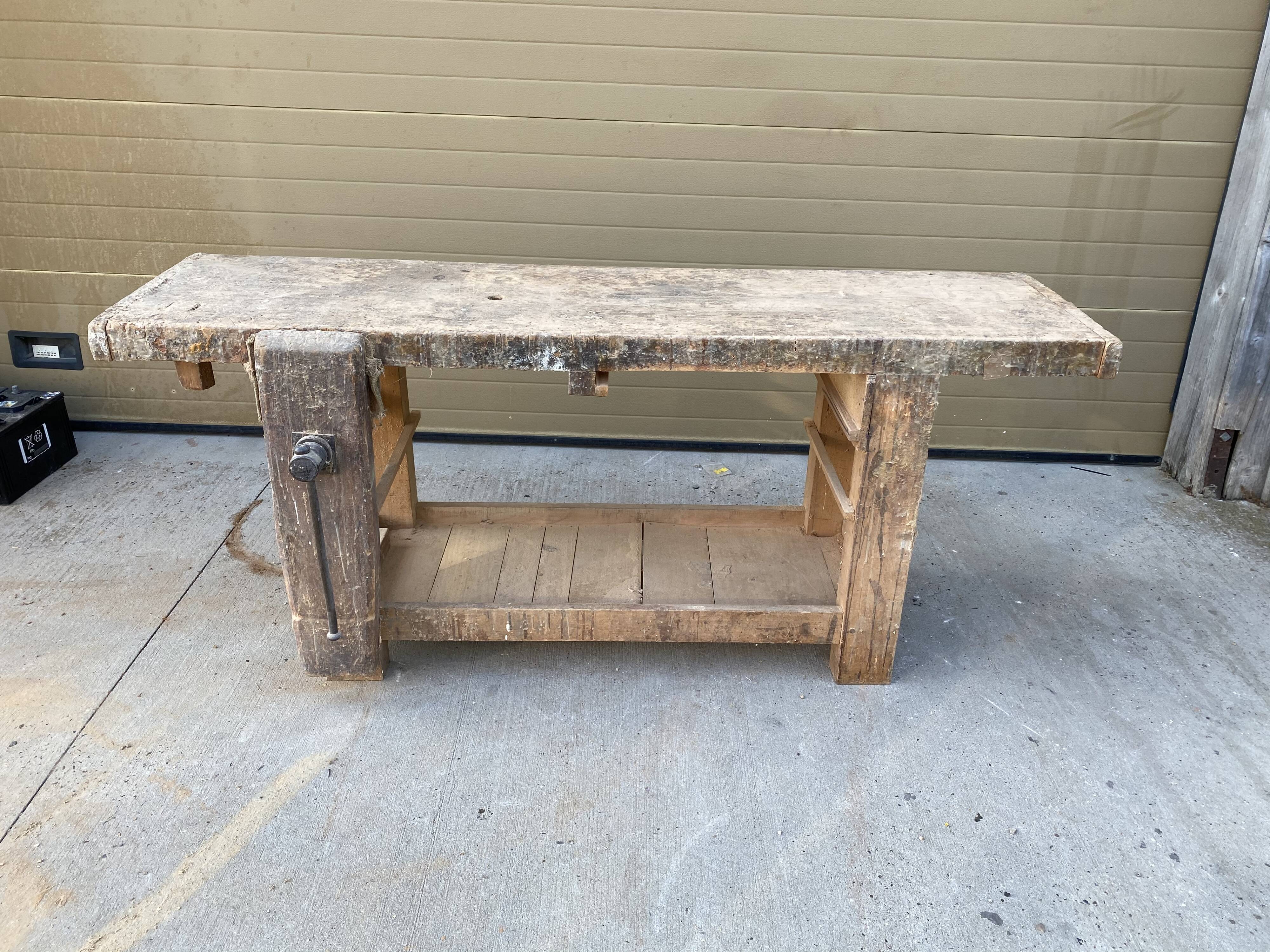 Joiner's workbench straight press