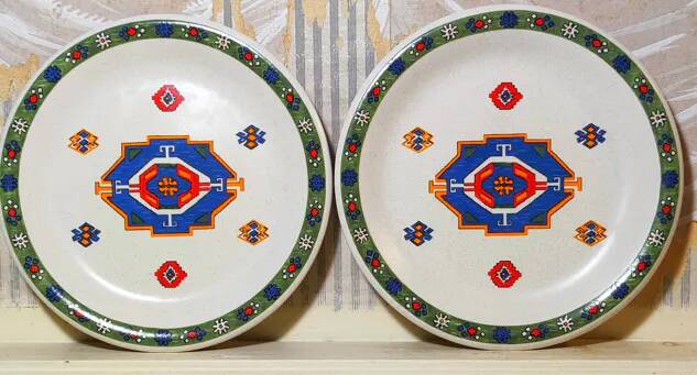 2 assiettes à dessert Newcor "kilim" 1992