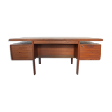 Danish desk in teak designed in 1962