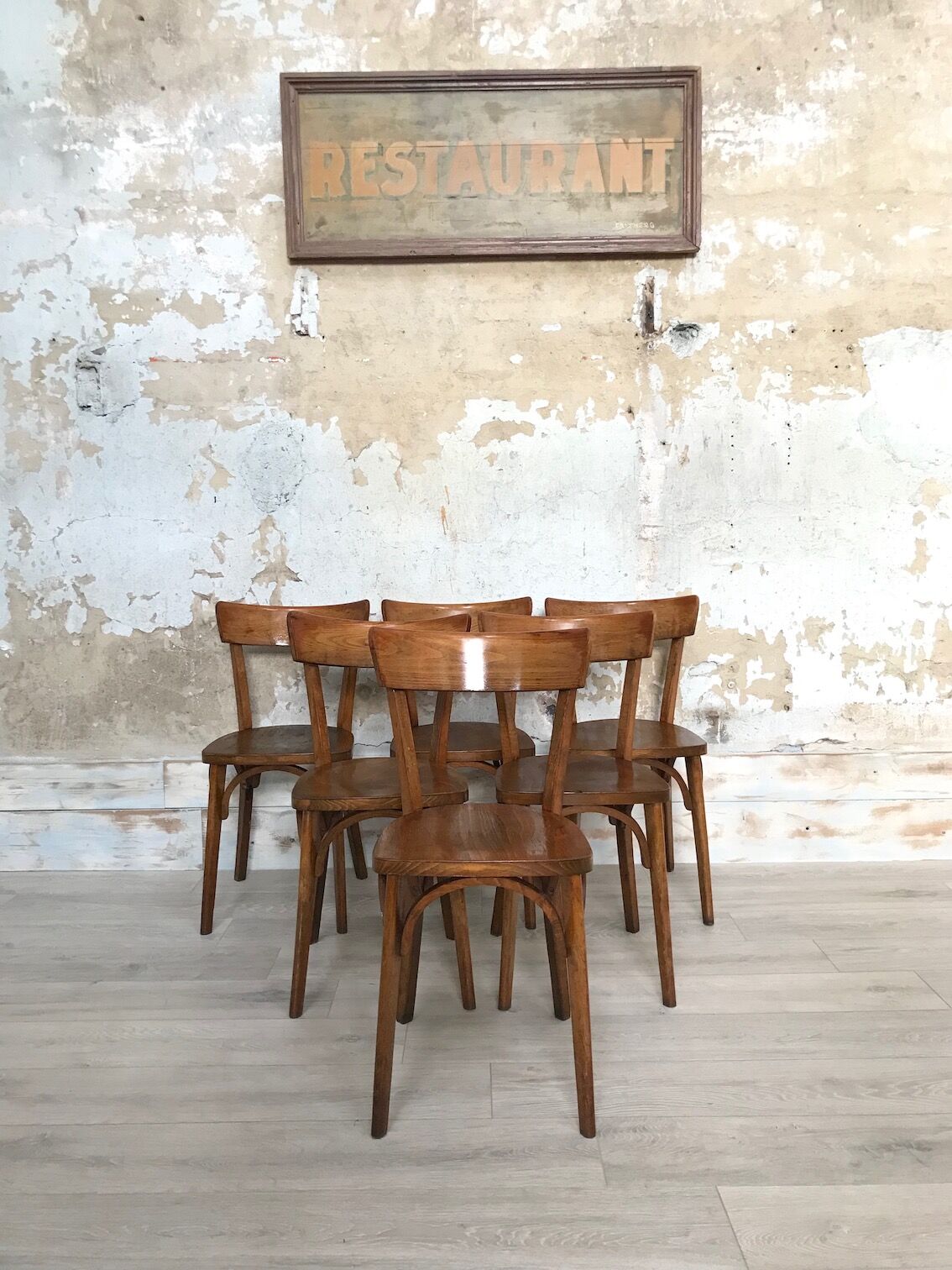 Lot of 16 bistro chairs