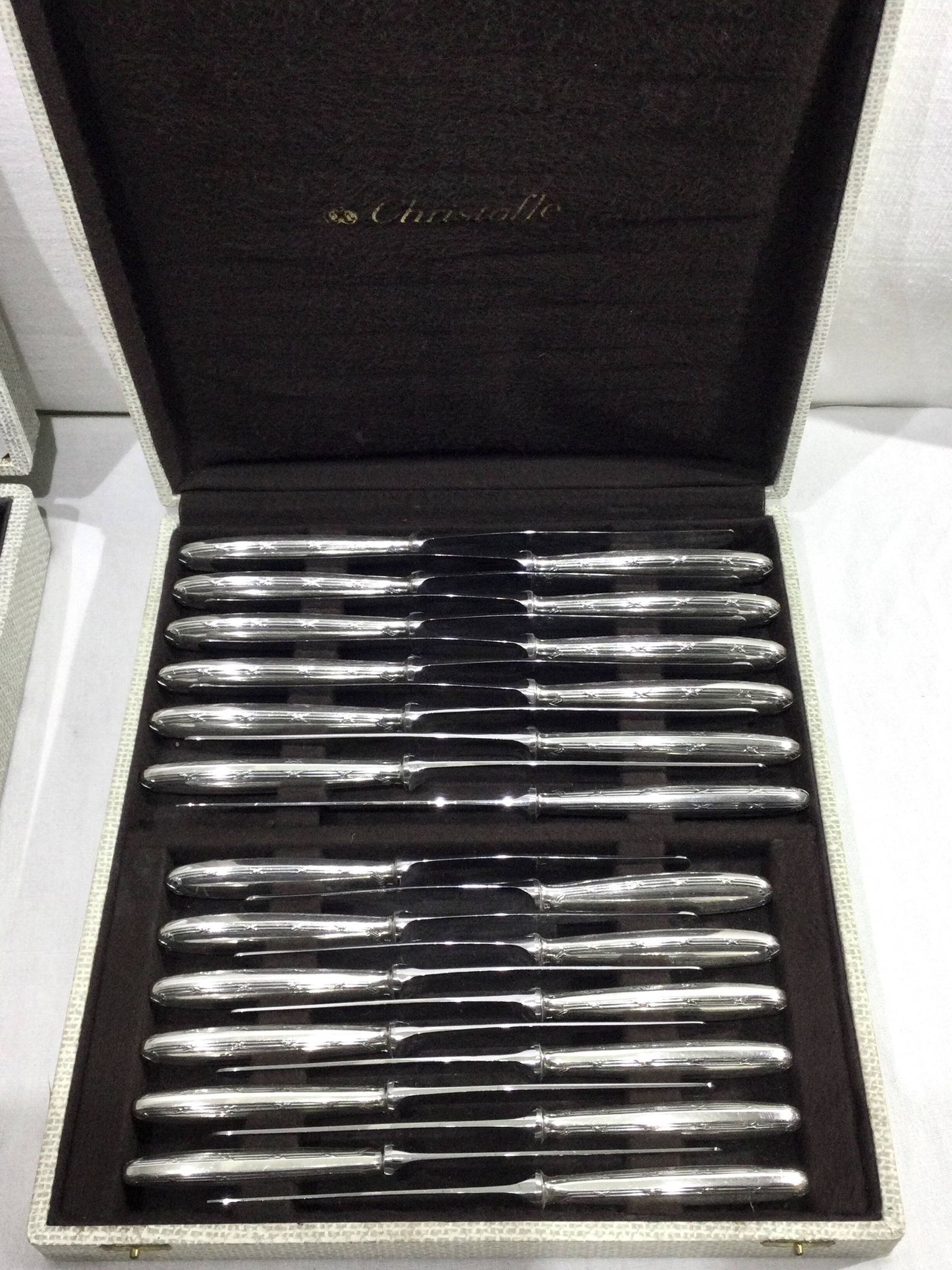 Christofle - Ménagère 61 pièces Rubans Croisés Métal Argenté