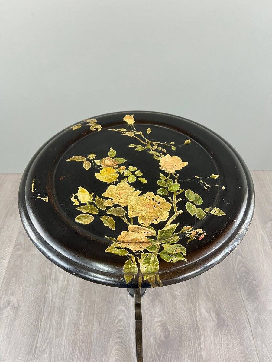 Victorian Style Tilting Top Pedestal Table, 19th Century